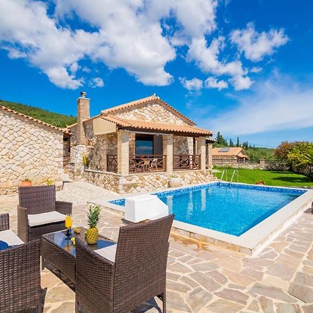 Villa La Isla With Private Pool Mouzákion Dış mekan fotoğraf