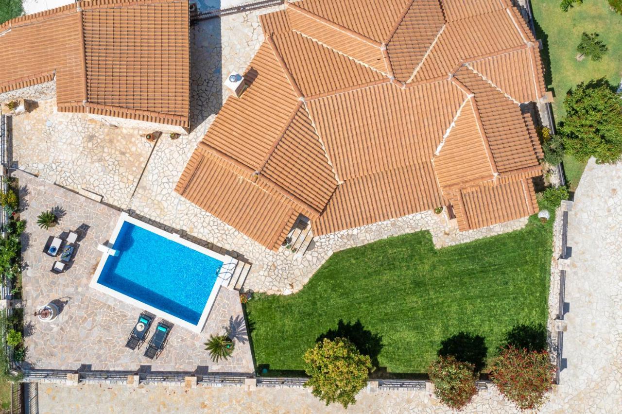 Villa La Isla With Private Pool Mouzákion Dış mekan fotoğraf