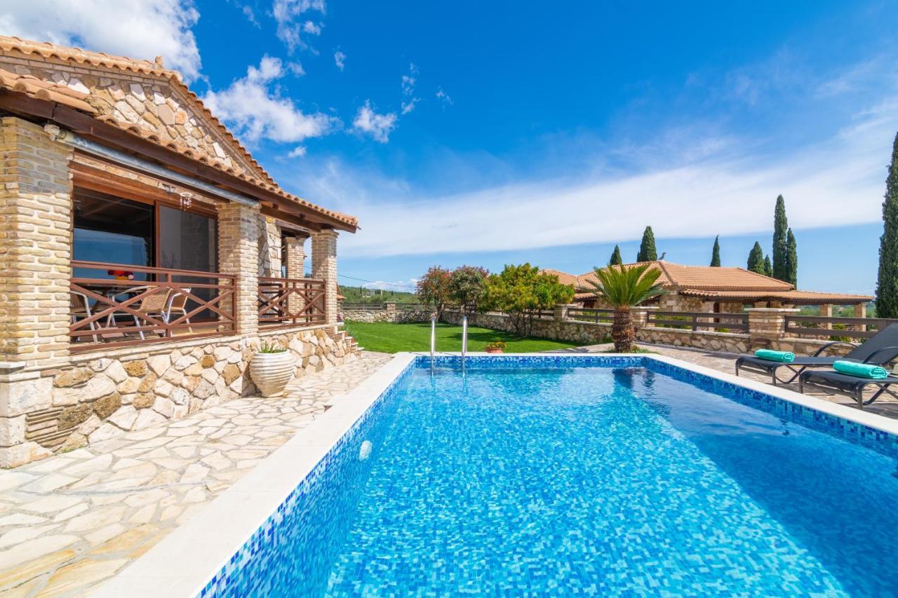 Villa La Isla With Private Pool Mouzákion Dış mekan fotoğraf