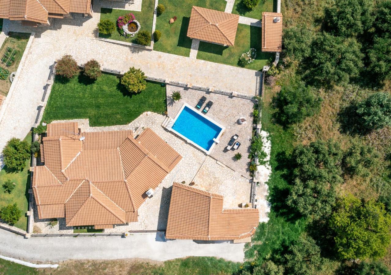 Villa La Isla With Private Pool Mouzákion Dış mekan fotoğraf