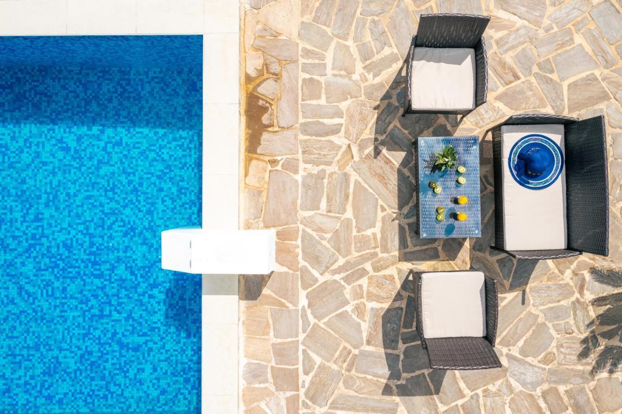 Villa La Isla With Private Pool Mouzákion Dış mekan fotoğraf