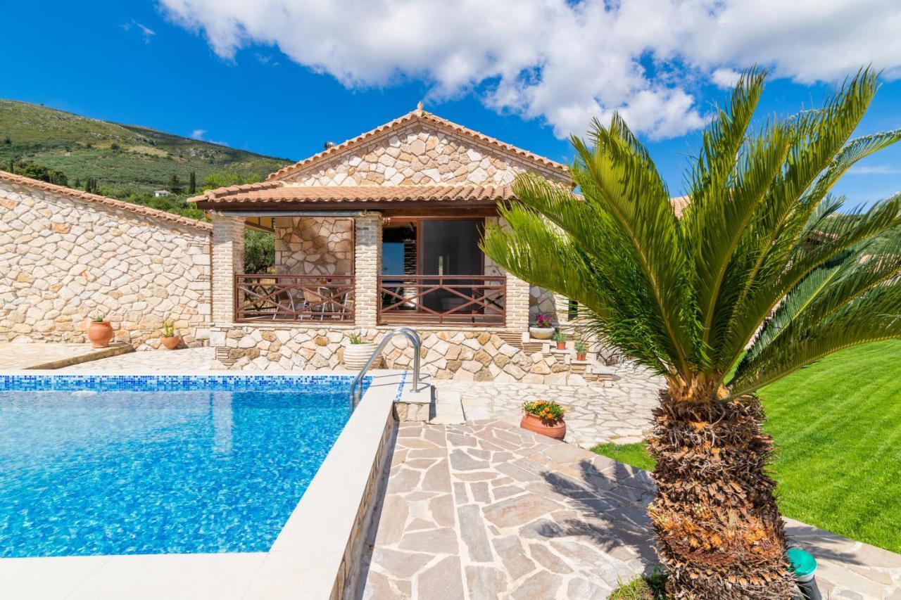 Villa La Isla With Private Pool Mouzákion Dış mekan fotoğraf